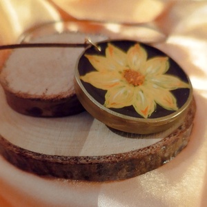 Kézzel festett női medál - ékszer - nyaklánc - medál - Meska.hu