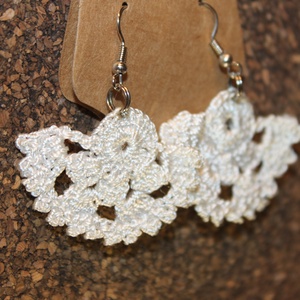 Fehér horgolt fülbevaló - ékszer - fülbevaló - lógó fülbevaló - Meska.hu Fehér horgolt fülbevaló - ékszer - fülbevaló - lógó fülbevaló - Meska.hu