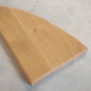 Egyedi formájú tölgy vágódeszka, alátét - otthon & életmód - konyhafelszerelés, tálalás - sütés, főzés - vágódeszka - Meska.hu