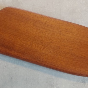 Egyedi formájú mahagóni vágódeszka, alátét, Otthon & Életmód, Konyhafelszerelés, tálalás, Sütés, főzés, Vágódeszka, , MESKA