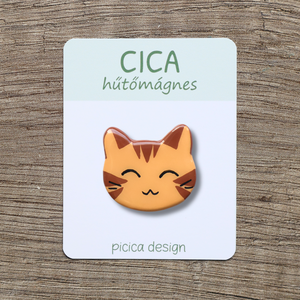Cica hűtőmágnes - Barna cirmos Vidám, Otthon & Életmód, Konyhafelszerelés, tálalás, Konyhai dekoráció, Hűtőmágnes, Gyurma, Festett tárgyak, MESKA