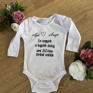 Baba body akár egyedi felirattal - játék & sport - babalátogató ajándékcsomag - Meska.hu Baba body akár egyedi felirattal - játék & sport - babalátogató ajándékcsomag - Meska.hu