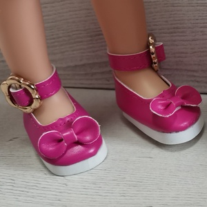 32 cm-es Paola Reina típusú játékbaba csatos cipő (pink) , Játék & Sport, Baba & babaház, Babaruha, babakellék, Varrás, Meska