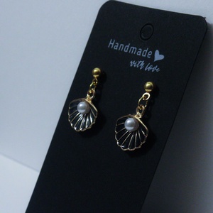 Fekete kagylós Fülbevaló - ékszer - fülbevaló - lógó fülbevaló - Meska.hu