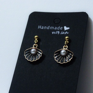 Fekete kagylós Fülbevaló - ékszer - fülbevaló - lógó fülbevaló - Meska.hu