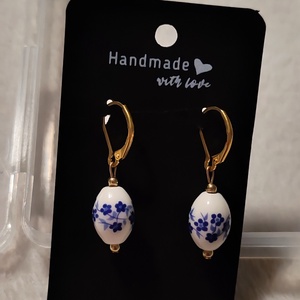Porcelán mintás fülbevaló arany színű akasztóval - ékszer - fülbevaló - lógó fülbevaló - Meska.hu