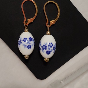 Porcelán mintás fülbevaló arany színű akasztóval - ékszer - fülbevaló - lógó fülbevaló - Meska.hu