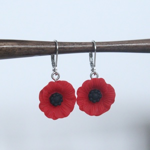 Pipacs fülbevaló ezüst színű akasztóval - ékszer - fülbevaló - lógó fülbevaló - Meska.hu