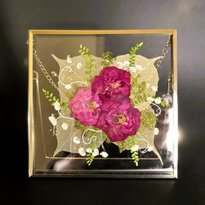 Préselt bíborszín rózsák ezüstös keretben 16 x 16 cm, Otthon & Életmód, Dekoráció, Kép & Falikép, Képkeret, , MESKA