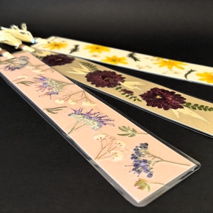 2# Préselt virágos laminált könyvjelző 3 db-os csomagban 20 cm x 4 cm  - otthon & életmód - dekoráció - kép & falikép - üvegkép - Meska.hu