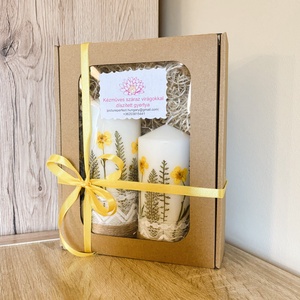Sárga szárított virágos gyertya ajándékcsomag DÍSZDOBOZBAN- Boglárka virágokkal, csipkével díszítve - otthon & életmód - gyertya, illat, aroma - gyertya - Meska.hu