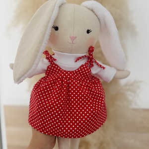 Húsvéti plüss lány nyuszi játék gyerekeknek - pöttyös ruhában és fehér pulcsiban, Játék & Sport, Plüssállat & Játékfigura, Nyuszi, Varrás, Hímzés, MESKA