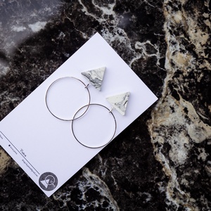 Triangle marble - ékszer - fülbevaló - lógó fülbevaló - Meska.hu