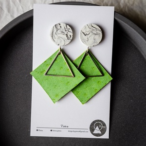 Zöld alma - színes beton fülbevaló - ékszer - fülbevaló - lógó fülbevaló - Meska.hu Zöld alma - színes beton fülbevaló - ékszer - fülbevaló - lógó fülbevaló - Meska.hu