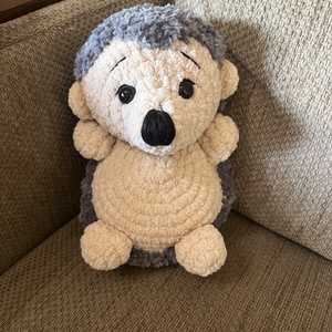 Süni amigurumi, Játék & Sport, Plüssállat & Játékfigura, Süni, Horgolás, MESKA