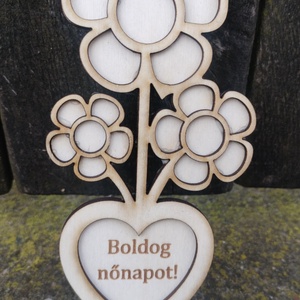 Fa virág gravírozott  Nőnapra egyedi gravírozott Boldog Nőnapot  - Meska.hu