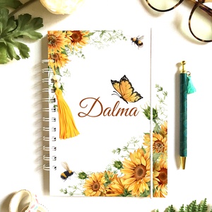 Dalma - Díszített spirálfüzet, egyedi, névre szóló, Otthon & Életmód, Papír, írószer, Jegyzetfüzet & Napló, Fotó, grafika, rajz, illusztráció, Papírművészet, MESKA