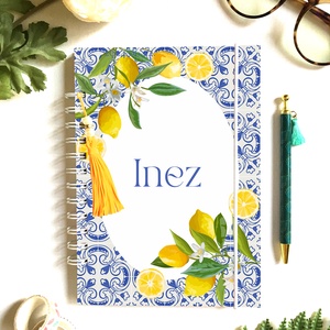 Inez - Díszített spirálfüzet, egyedi, névre szóló, Otthon & Életmód, Papír, írószer, Jegyzetfüzet & Napló, Fotó, grafika, rajz, illusztráció, Papírművészet, MESKA