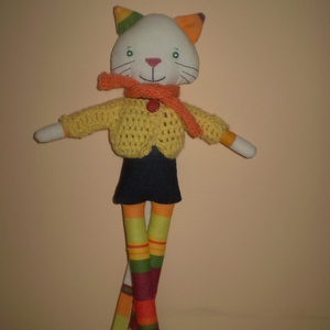 Fázós Galagonya cica -  - Meska.hu