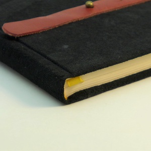 Klarissza - notesz, napló, emlékkönyv - fekete velúr bőr 16x16 cm - 307 - otthon & lakás - papír írószer - jegyzetfüzet & napló - Meska.hu Klarissza - notesz, napló, emlékkönyv - fekete velúr bőr 16x16 cm - 307 - otthon & lakás - papír írószer - jegyzetfüzet & napló - Meska.hu