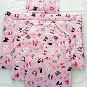 Ovis kezdőcsomag - Ovis ágynemű garnitúra szett cica mintás ovis takaró,párna,oviszs�k,tornazs�k szett - játék & sport - ovis felszerelés - ovis ágynemű - Meska.hu