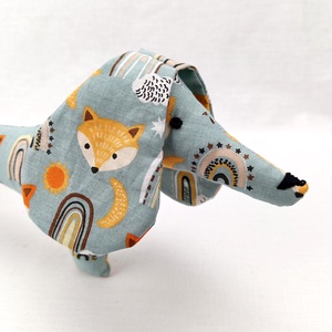 Tacskó - mintás egyedi tervezésű kézműves játék - textiljáték - tacsi kutya - gyerek játék - játék & sport - plüssállat & játékfigura - kutya - Meska.hu