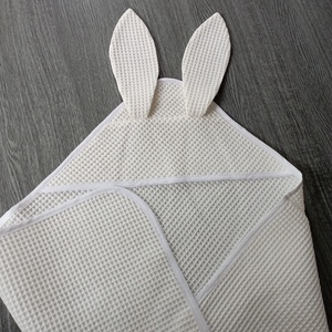 Egyedi Waffle Baba törölköző - fürdőkendő- nyuszifüles törölköző - baba - mama - pelenkázó, babafürdető kellékek - baba törölköző - Meska.hu