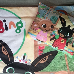 Ovis ágynemű garnitúra szett Bing nyuszi mintás ovis takaró és párna szett - játék & sport - ovis felszerelés - ovis ágynemű - Meska.hu