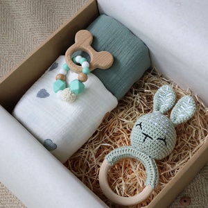 Mint Green Bunny Heart Box - Baba ajándékdoboz / Babaváró ajándék / Babalátogató ajándék - baba - mama - babalátogató ajándékcsomag - Meska.hu