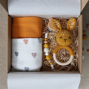 Yellow Bunny Heart Box - Baba ajándékdoboz / Babaváró ajándék / Babalátogató ajándék, Baba - mama, Babalátogató ajándékcsomag, , MESKA