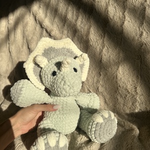 Horgolt dinó plüss - játék & sport - plüssállat & játékfigura - plüss dínók - Meska.hu