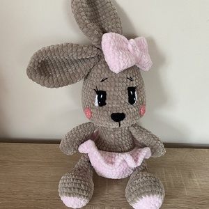 Horgolt öltöztethető kislány nyuszi amigurumi (Messza) - játék & sport - plüssállat & játékfigura - nyuszi - Meska.hu