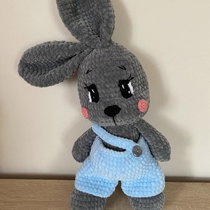 Horgolt öltöztethető kisfiú nyuszi amigurumi, Játék & Sport, Plüssállat & Játékfigura, Nyuszi, Horgolás, Varrás, MESKA