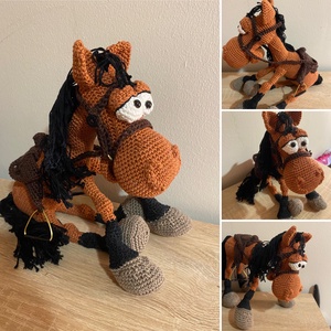 Horgolt ló , lovacska kantárral, nyereggel amigurumi (Messza) - játék & sport - plüssállat & játékfigura - ló - Meska.hu