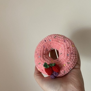 Horgolt fánk donut  - játék & sport - baba & babaház - babaruha, babakellék - Meska.hu