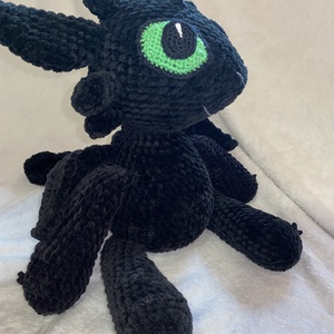 Horgolt Fogatlan Toothless sárkány amigurumi (Messza) - játék & sport - plüssállat & játékfigura - plüss sárkány - Meska.hu