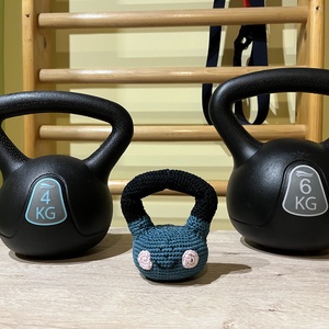 Horgolt kettlebell csörgő (Messza), Játék & Sport, 3 éves kor alattiaknak, Csörgő, Horgolás, Varrás, MESKA