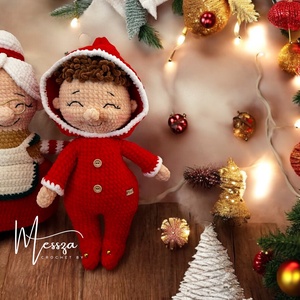 Horgolt Manó karácsonyi kapucnis kezeslábasban ,  amigurumi (Messza), Karácsony, Karácsonyi lakásdekoráció, Karácsonyi manók, figurák, Horgolás, Varrás, MESKA