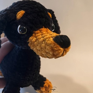 Horgolt plüss tacskó amigurumi (Messza) - játék & sport - plüssállat & játékfigura - kutya - Meska.hu