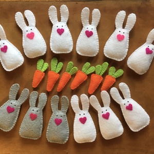 Húsvéti dekoráció filc nyuszi 12 darab, Ünnepi díszek, dekorációk, Húsvéti asztaldíszek, Húsvéti díszek és dekorációk, Varrás, MESKA