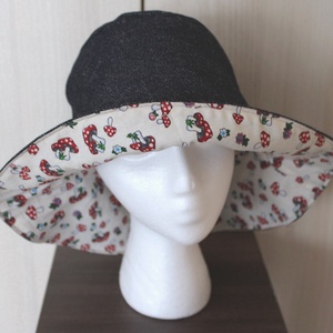 Kifordítható nyári mintás kalap - inside-out bucket hat - gomba mintával - ruha & divat - sál, sapka, kendő - kalap - Meska.hu