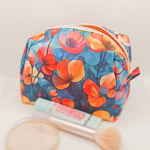 Virágok - vízhatlan piperetáska, Táska & Tok, Neszesszer, Varrás, MESKA