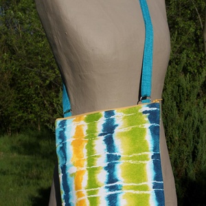 Batikolt hatású közepes oldaltáska - táska & tok - kézitáska & válltáska - vállon átvethető táska - Meska.hu