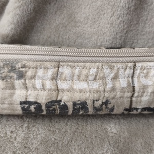 Tolltartó, feliratos, szürke, Otthon & Életmód, Papír, írószer, Tolltartó & Ceruzatekercs, Varrás, MESKA