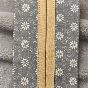 Szürke virágos papír zsebkendő tartó, Táska & Tok, Pénztárca & Más tok, Zsebkendőtartó tok, Varrás, MESKA