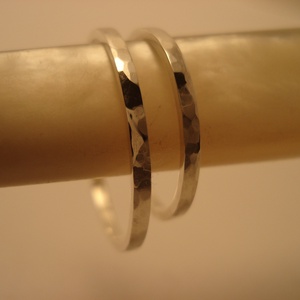 kalapált karikagyűrű  -  - Meska.hu