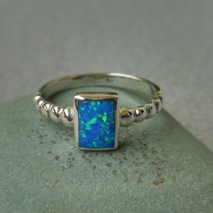 ezüst gyűrű kék opállal - ékszer - gyűrű - statement gyűrű - Meska.hu