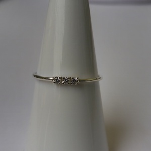 három köves ezüst gyűrű  - ékszer - gyűrű - vékony gyűrű - Meska.hu