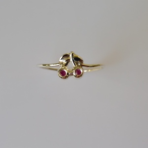 cseresznyés ezüstgyűrű rubinokkal - ékszer - gyűrű - szoliter gyűrű - Meska.hu cseresznyés ezüstgyűrű rubinokkal - ékszer - gyűrű - szoliter gyűrű - Meska.hu