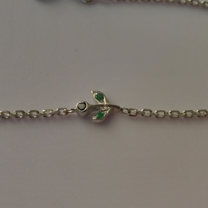 ezüst karkötő smaragddal és kék zafírral , Ékszer, Karkötő, Karkötő medállal, Ékszerkészítés, Ötvös, MESKA